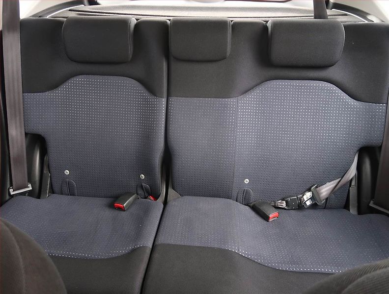 Honda Jazz (2010) 1.2 i-VTEC, nová STK, Tažné - fotka 10 z 15