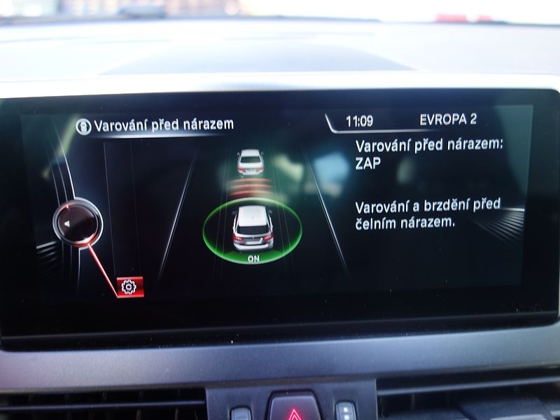 BMW Řada 2 (2015) 225i*X-DRIVE*ACTIVE*TOURER*CZ - fotka 26 z 46