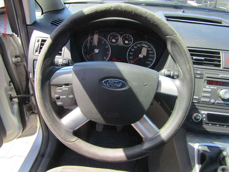 Ford C-MAX (2007) 1.8i, AC - fotka 14 z 15