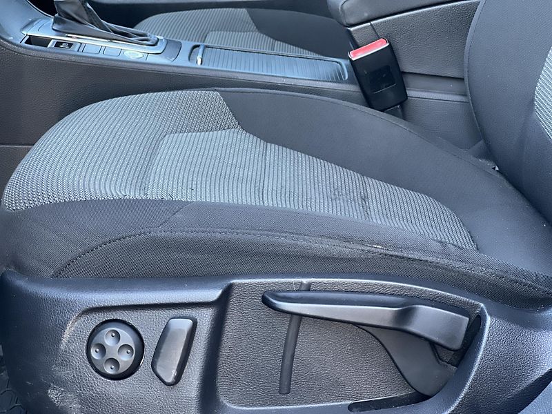 Volkswagen Passat 2.0TDi 103kw DSG odp. DPH - fotka 11 z 48