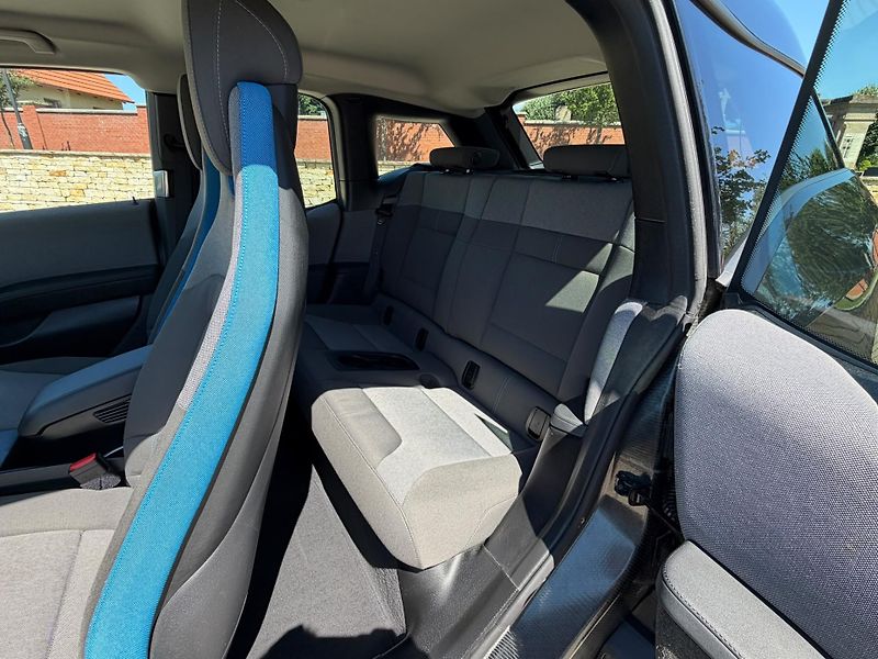 BMW i3 i3S 135KW ELEKTRO - fotka 14 z 20