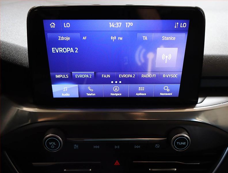 Ford Focus (2018) Connected 1.5 TDCi, Serv.kniha - fotka 12 z 26