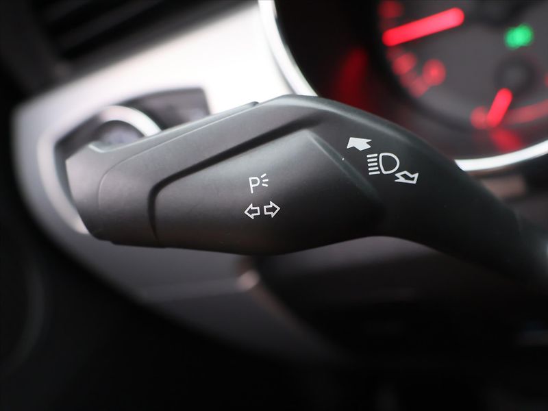 Ford Mustang GT 5,0 V8 534kW Kabriolet DPH - fotka 26 z 38