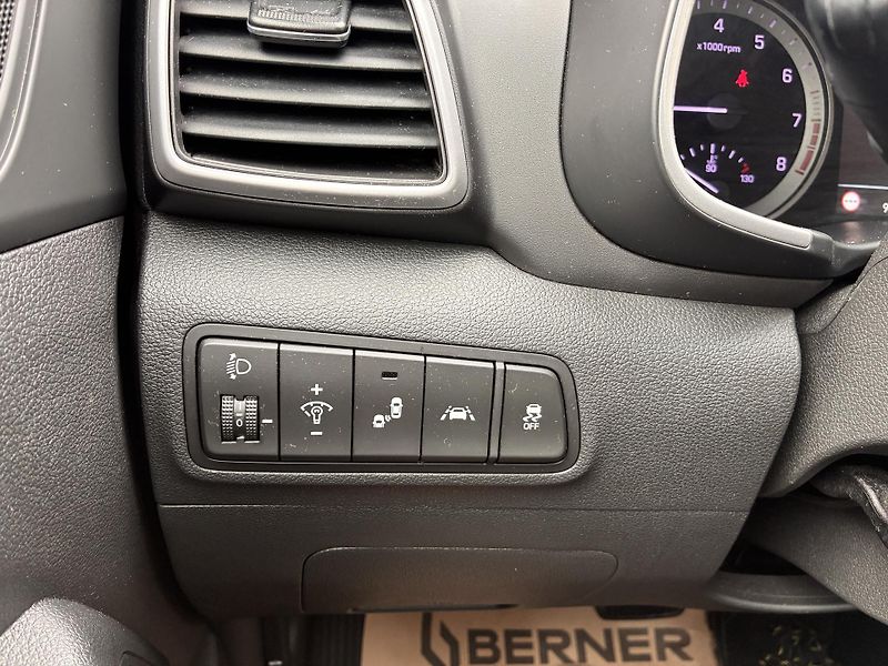 Hyundai Tucson 1.6T-GDI 130kW REZERVACE - fotka 28 z 40