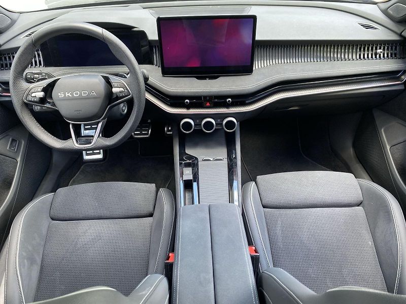 Škoda Superb (2025) 2.0 TDI 4x4 DSG SportLine - fotka 5 z 39