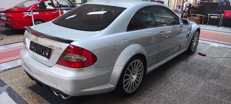 Mercedes-Benz CLK (2007) 63 AMG BLACK SERIES - fotka 6 z 26