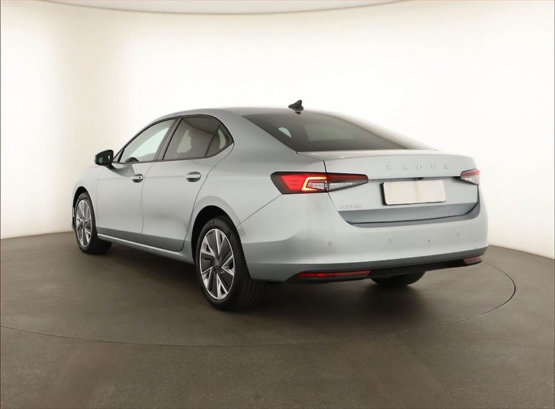 Škoda Superb (2025) 2.0 TDI, Selection, Navigace - fotka 4 z 20
