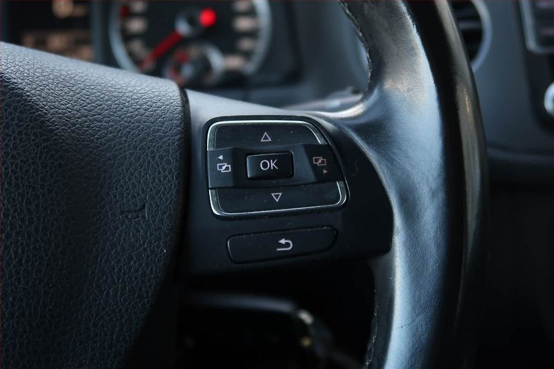Volkswagen Tiguan (2012) 2.0 TDI, Tempomat - fotka 16 z 18