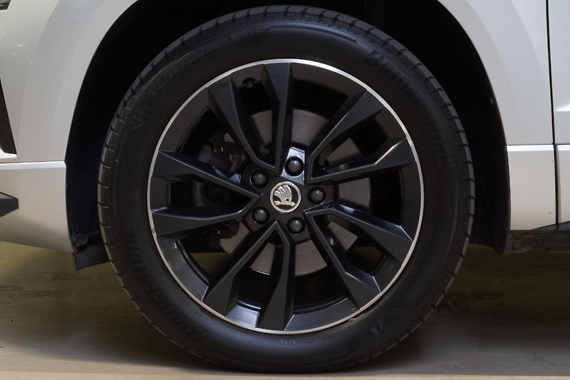 Škoda Karoq 2.0TSI,DSG,4x4,Sportl.NzTopení - fotka 13 z 39