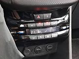 Peugeot 2008 (2013) Allure 1.6 VTi, Tempomat - náhled 14