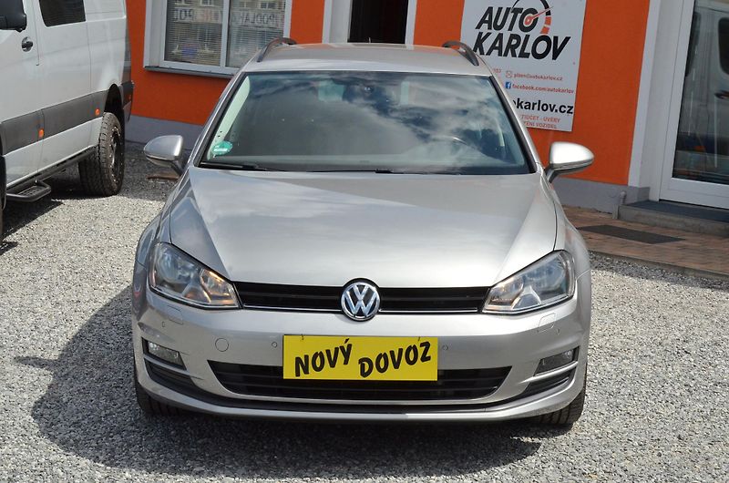 Volkswagen Golf (2014) 2.0 TDi 110kW DSG Comfortline - fotka 2 z 43