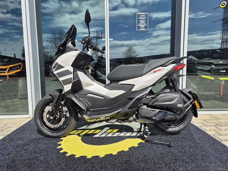 Aprilia SR GT 125 (2026) E5+ - AKČNÍ CENA - fotka 8 z 41