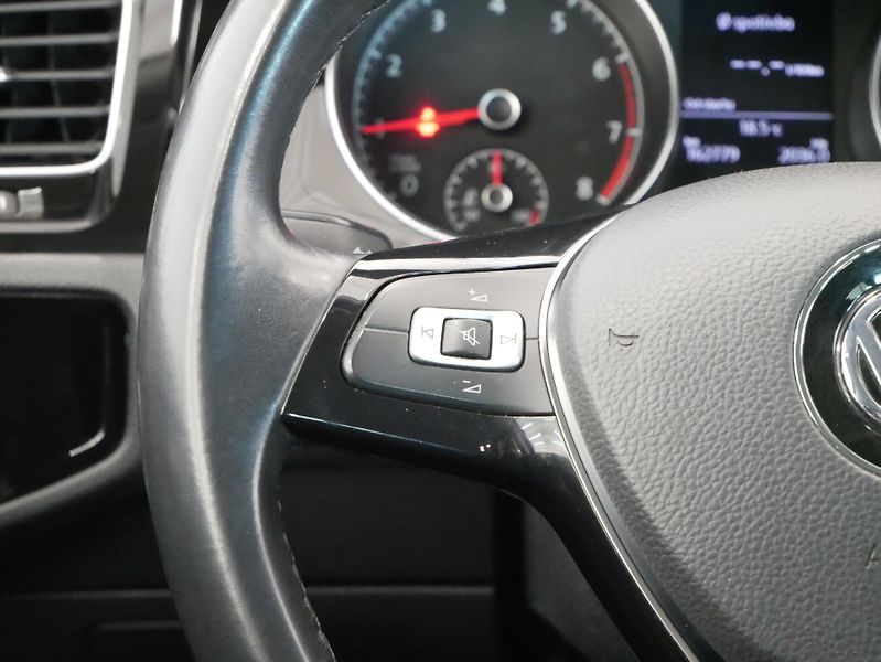 Volkswagen Golf - fotka 15 z 26