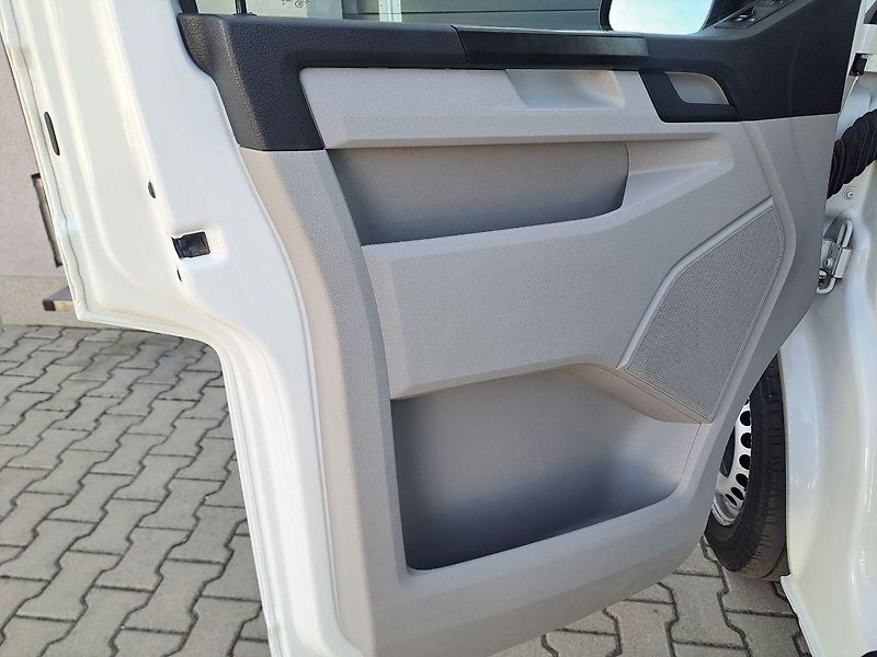 Volkswagen Transporter (2018) 2.0 TSI, 110kW, 6 míst, ZÁRUKA - fotka 15 z 27