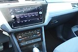 Volkswagen Touran (2022) 2.0 TDI 110kW DSG tažné - náhled 17
