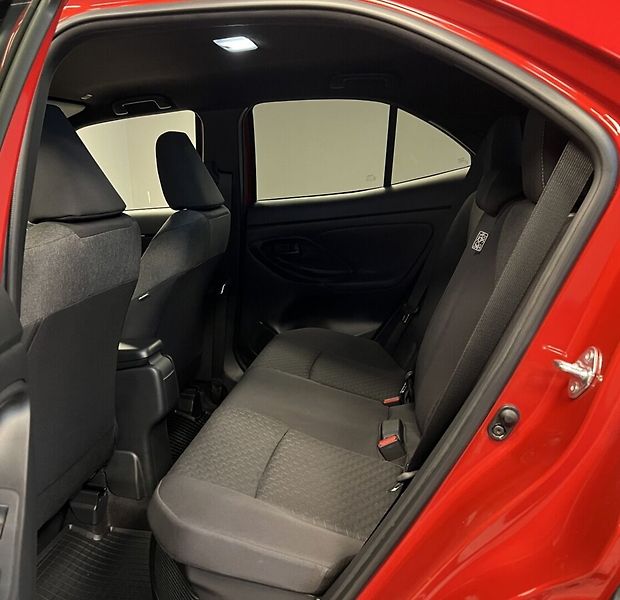 Toyota Yaris Cross 1.5 Hybrid AT STYLE - fotka 10 z 16