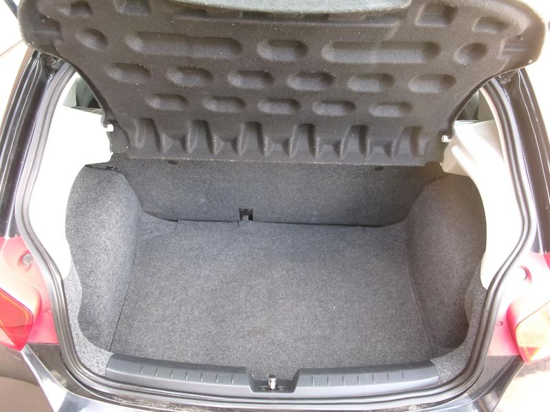Seat Ibiza (2009) 1,4 16V KLIMA - fotka 16 z 27