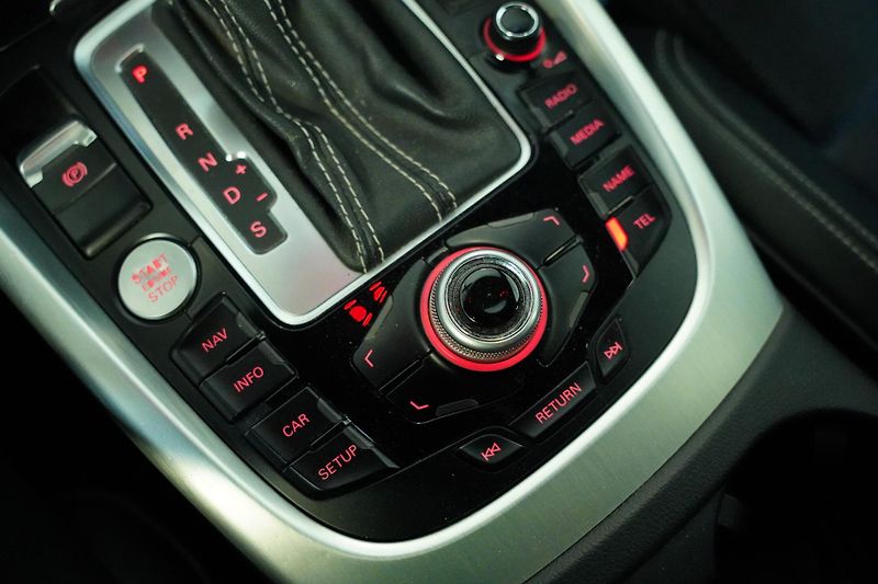 Audi Q5 - fotka 25 z 28