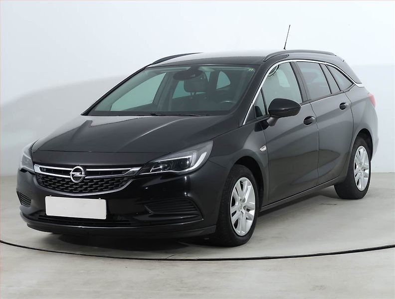 Opel Astra (2019) 1.6 CDTI, Tempomat - fotka 2 z 18