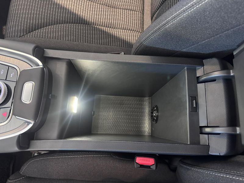 Chery Tiggo 7 PHEV (2026) 1,5 PHEV Family Edition  Famil - fotka 16 z 25