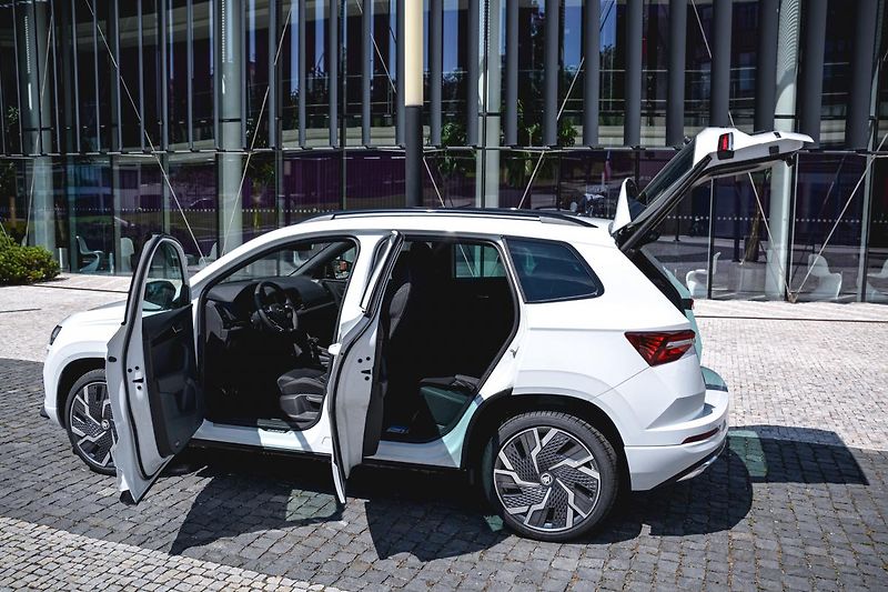 Škoda Karoq (2023) 1,5Tsi Sportline Exclusive DSG - fotka 30 z 30