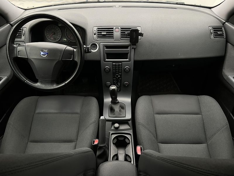 Volvo V50 1.6D SENZORY - fotka 4 z 36