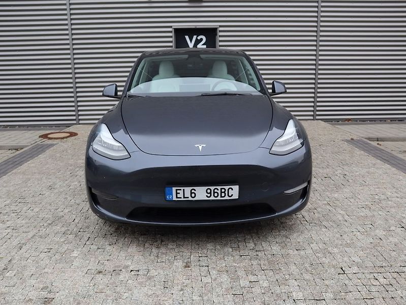 Tesla Model Y (2022) - fotografie inzerátu