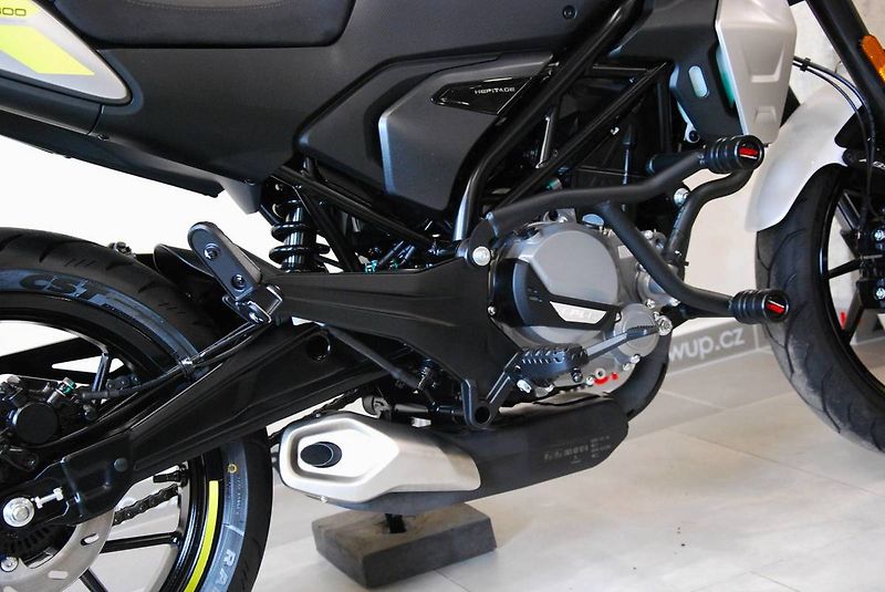 CFMOTO 300 CL-X (2026) 300CL-X - prezentační model,99 - fotka 6 z 20