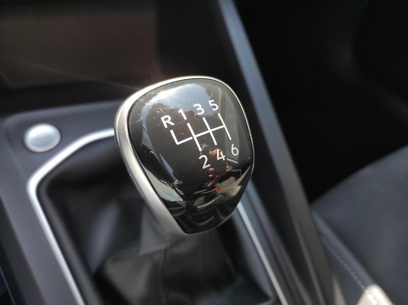 Volkswagen Golf 2,0TDi 110kW, Style, ČR, - fotka 28 z 59