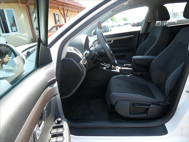 Seat Exeo 1,8 TSi 88kW serviska, 2x kola - fotka 12 z 37