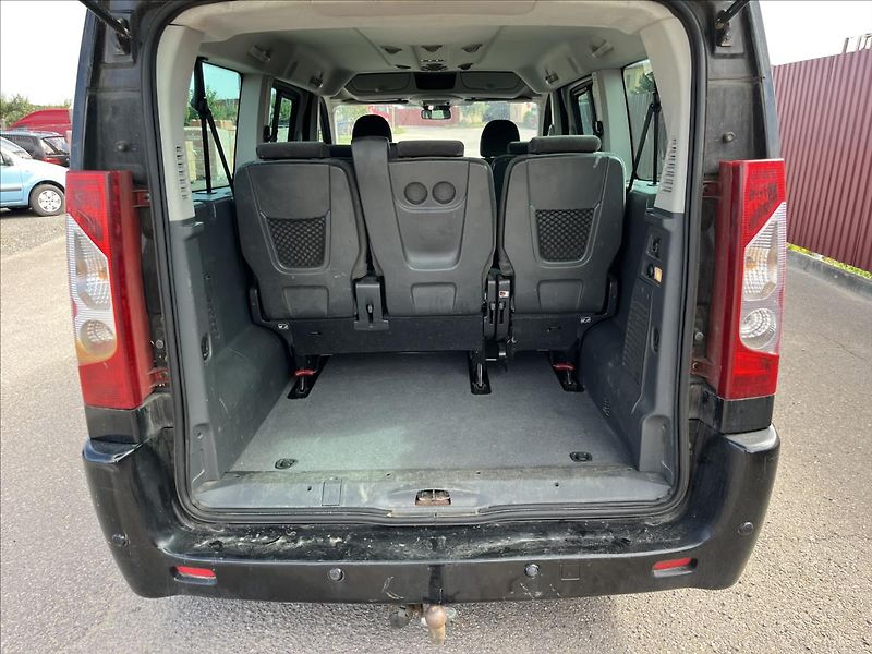 Fiat Scudo 2,0 JTD L2 PANORAMA 8.MÍST - fotka 32 z 41
