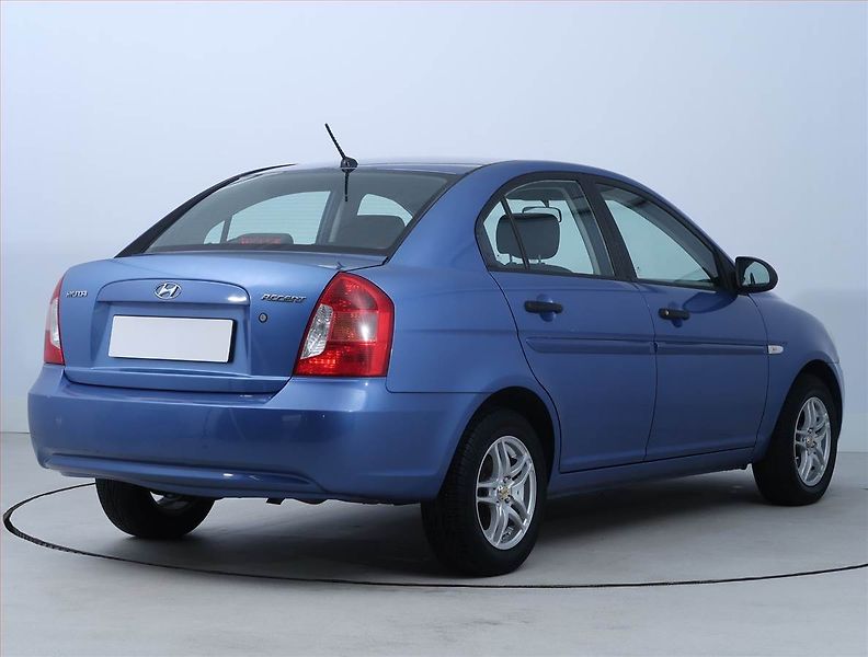 Hyundai Accent (2011) 1.4i, nová STK, oblíbený vůz - fotka 5 z 14