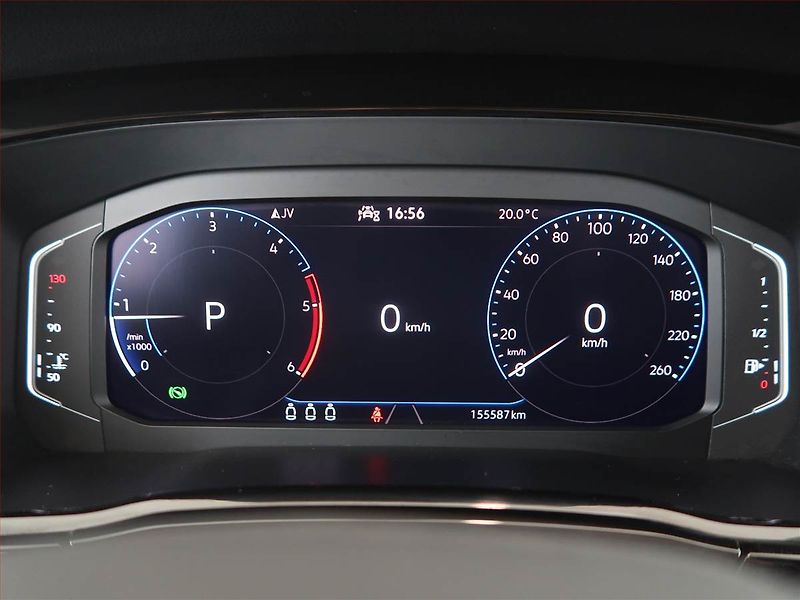 Volkswagen Touran (2023) 2.0 TDI - fotka 11 z 12