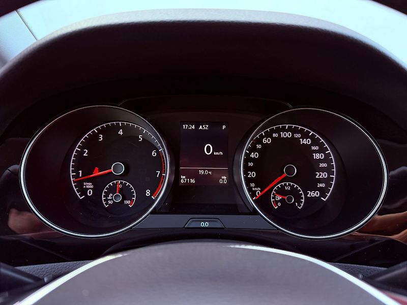 Volkswagen Golf Sportsvan 1.4 TSi Highline DSG, Serviska - fotka 21 z 30