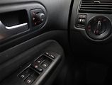 Volkswagen Golf (2000) 1.4 16V, Klima, jezdí výborně - náhled 10