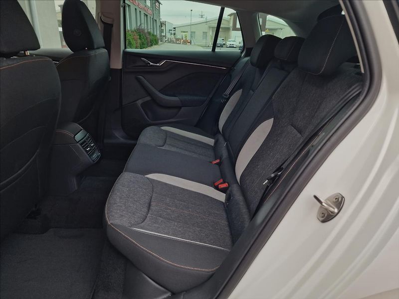 Škoda Scala 1.0 TSI 81kW Style, ČR,1.Maj. - fotka 17 z 50