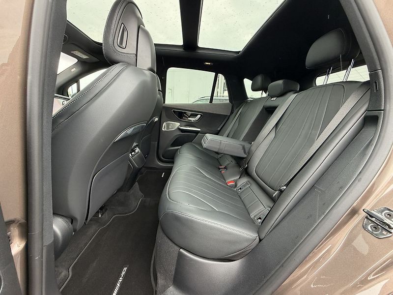 Mercedes-Benz EQE 500 4MATIC SUV Electric Art Ed - fotka 14 z 37