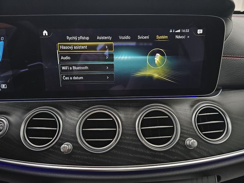 Mercedes-Benz Třídy E E53 AMG 4MATIC+ 360°CAM PANOR. - fotka 57 z 65