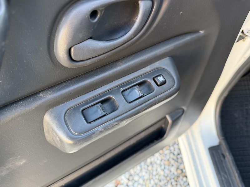 Suzuki Jimny 1,3i/63kW 4x4 - Klima,TZ,... - fotka 10 z 70