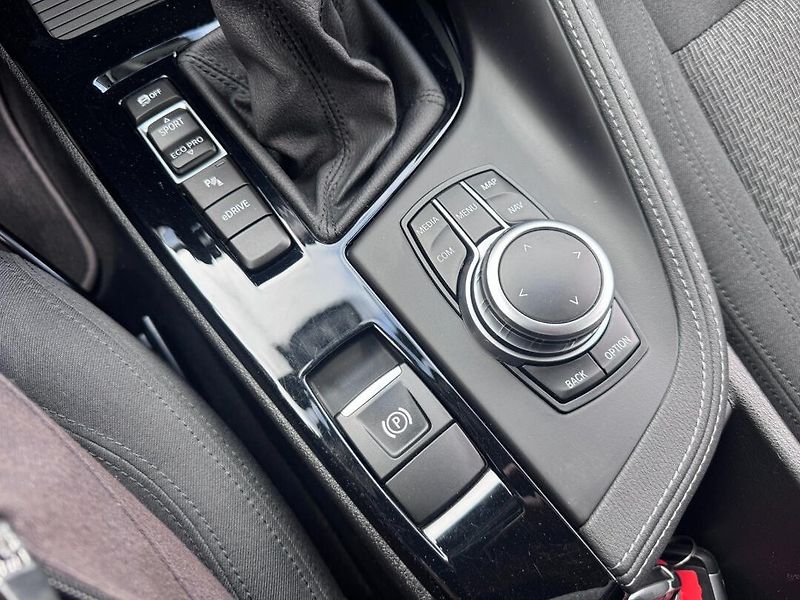 BMW X2 (2022) 4X4 25E 1,5i 162KW ZÁRUKA DPH - fotka 31 z 50