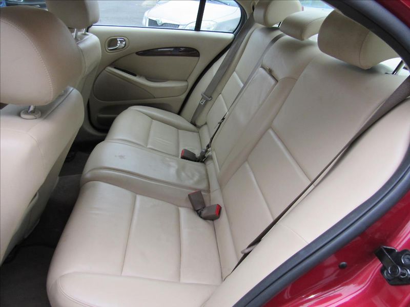 Jaguar S-Type 3,0 i Exclusive 175 KW - fotka 10 z 28