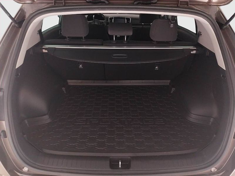 Kia Sportage (2018) 1.6 GDI, Serv.kniha, Xenony - fotka 14 z 19