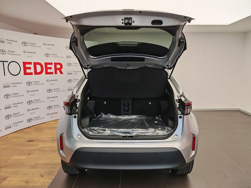 Toyota Yaris Cross 1.5 TNGA HEV 1 CVT Style 2x4 - fotka 8 z 36