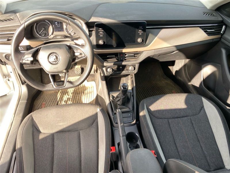 Škoda Scala (2023) 1.0 TSI Style - fotka 5 z 6