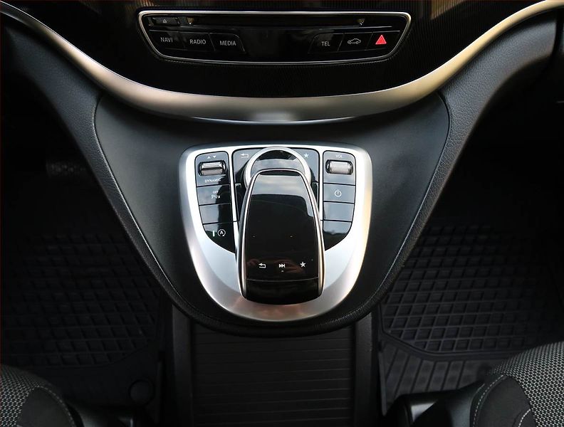 Mercedes-Benz Třídy V (2018) 250 d, ČR, 1Maj - fotka 19 z 29