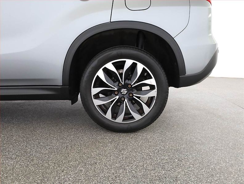 Suzuki Vitara (2016) 1.6 VVT, 4X4, Serv.kniha - fotka 17 z 17