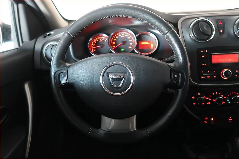 Dacia Logan (2015) 0.9 TCe, ČR,1.maj, Tempomat - fotka 14 z 15