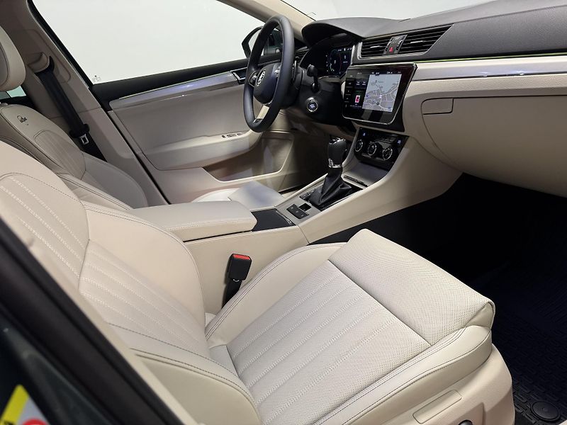 Škoda Superb (2023) L&K 2,0 TDI 147 kW 7-st aut 4x - fotka 30 z 66