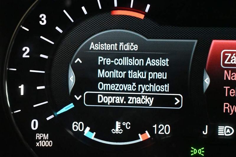Ford Mondeo (2020) 2.0 140 KW LED ACC SONY Tažné - fotka 24 z 41