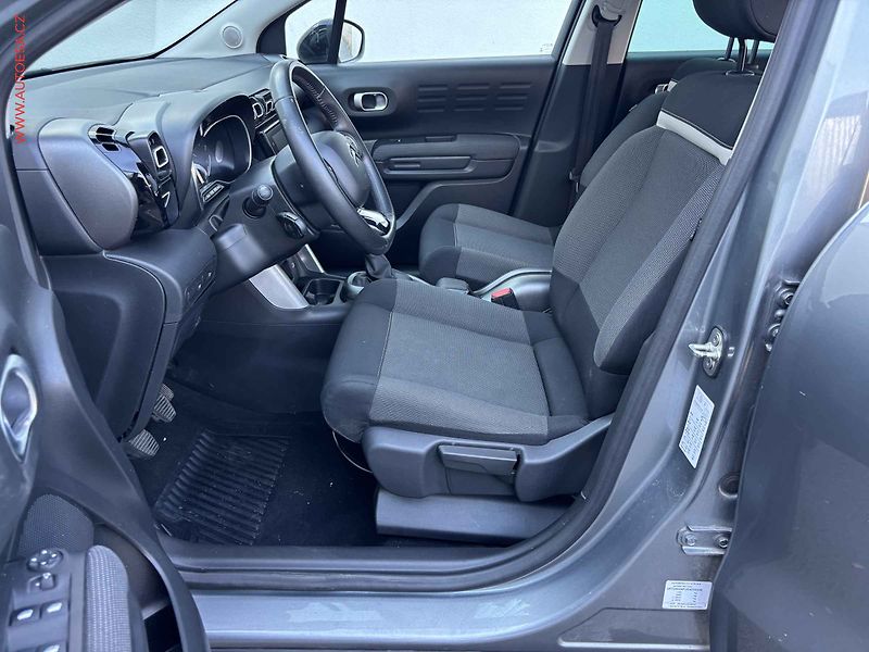 Citroën C3 Aircross (2019) 1.2PT, Shine, navi, TZ - fotka 8 z 14